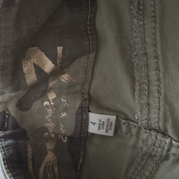 Seven 7 High High Rise Skinny Camouflage Jeans - Size 4 (Wiaist 26 inches) - Picture 8 of 13